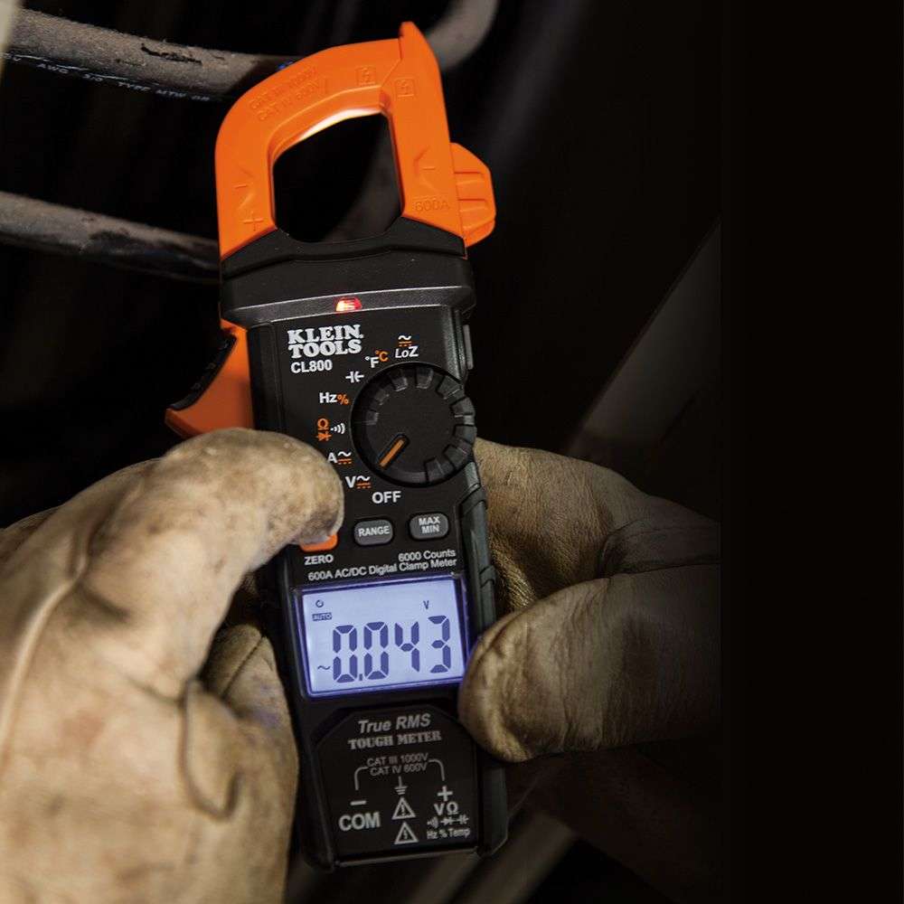 MULTIMETRO DIGITAL DE GANCHO DE RANGO AUTOMATICO DE CA CON MEDIA CUADRATICA REAL BAJA IMPEDANCIA (LOZ) Y APAGADO AUTOMATICO KLEIN TOOLS