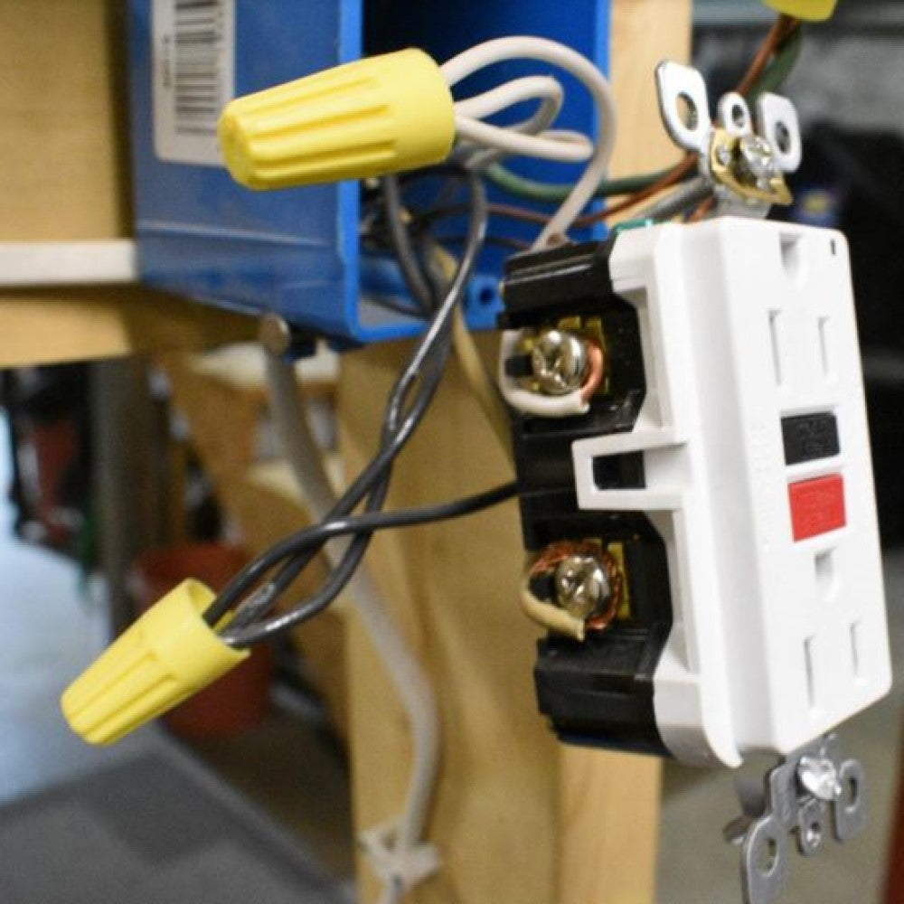 TOMACORRIENTE DUPLEX CON ICFT 15A/127V. NT4188GF